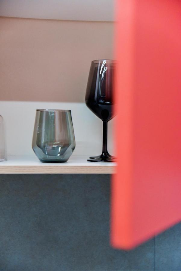 Central44 Yolo Casual Suite Athens Ngoại thất bức ảnh