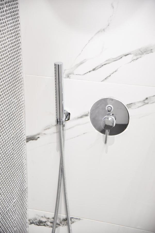 Central44 Yolo Casual Suite Athens Ngoại thất bức ảnh