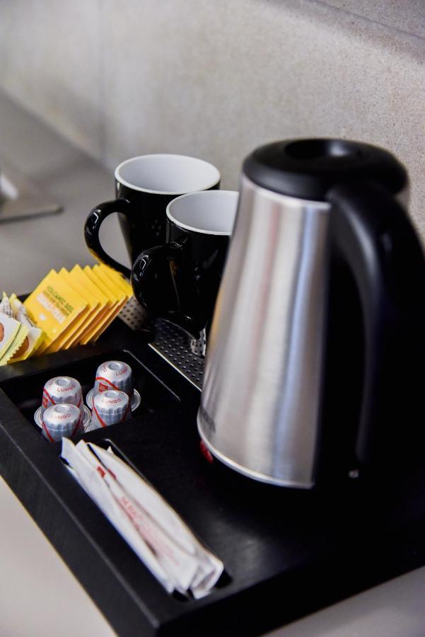 Central44 Yolo Casual Suite Athens Ngoại thất bức ảnh